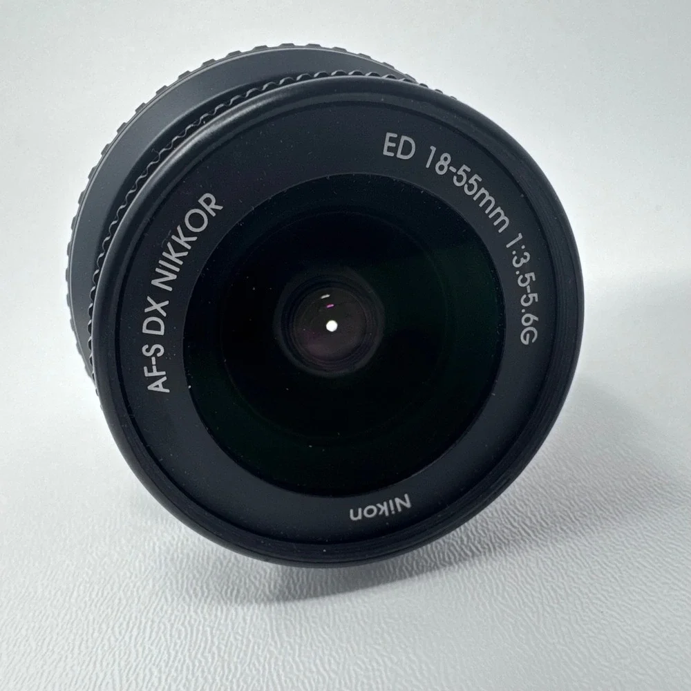 Nikon AF-S DX Zoom-Nikkor 18-55mm f/3.5-5.6G ED II Lens Black